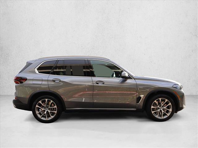 Used 2026 BMW X5 xDrive50e w/ Premium Package AWD/4WD image 5