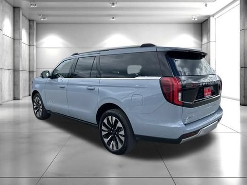 Used 2025 Ford Expedition Max Platinum w/ Driver's Package AWD/4WD image 6