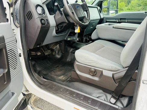 Used 2012 Ford F550 2WD Regular Cab Super Duty w/ Payload Upgrade Pkg image 22
