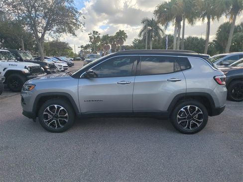 Certified 2022 Jeep Compass Limited image 8