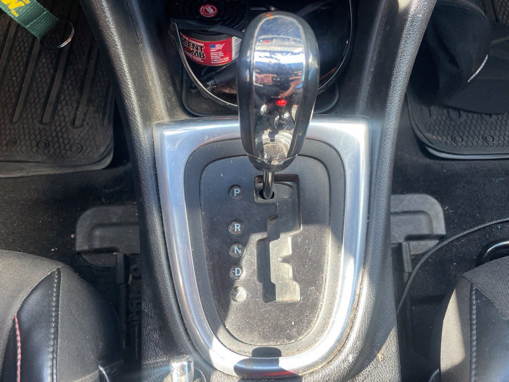 Used 2013 Dodge Avenger R/T FWD image 18