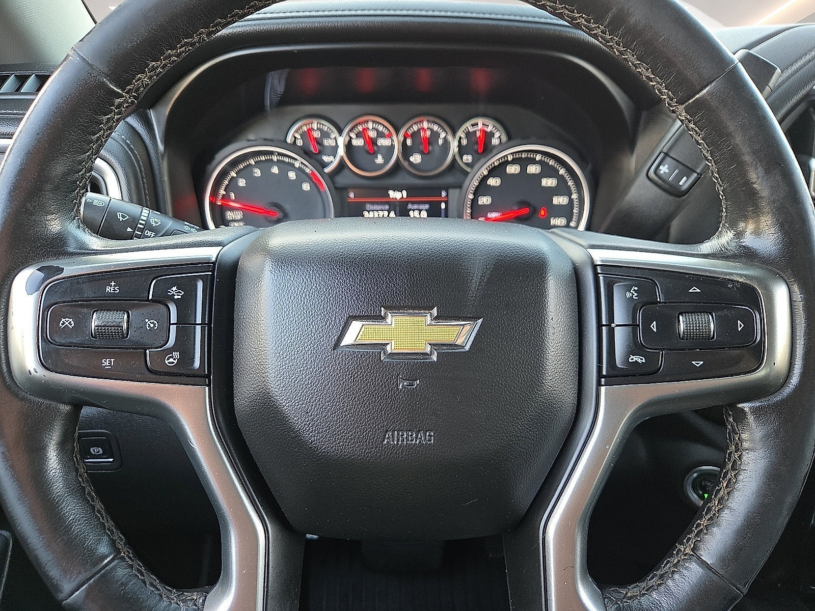 Used 2020 Chevrolet Silverado 1500 LTZ w/ LTZ Premium Package AWD/4WD image 24
