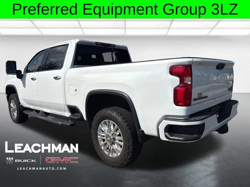 Used 2023 Chevrolet Silverado 2500 High Country w/ Technology Package AWD/4WD image 6