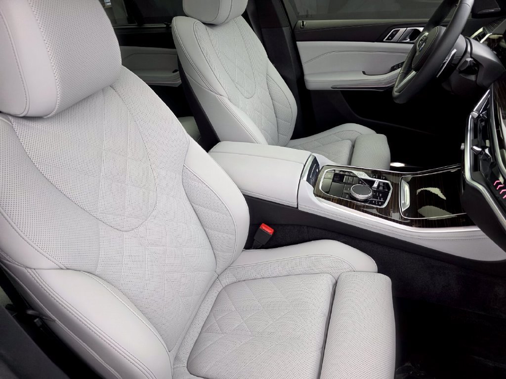 Certified 2026 BMW X5 xDrive40i w/ M Sport Package AWD/4WD image 28
