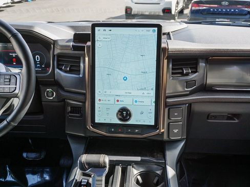 Used 2022 Ford F150 Lightning Lariat image 15