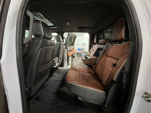 Used 2024 GMC Sierra 3500 Denali Ultimate AWD/4WD image 14