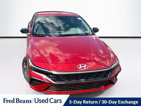 Used 2025 Hyundai Elantra Sport image 33