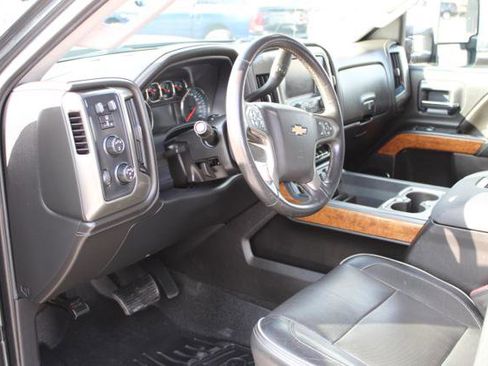 Used 2017 Chevrolet Silverado 2500 High Country w/ Duramax Plus Package image 18