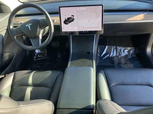 Used 2018 Tesla Model 3 Long Range image 5