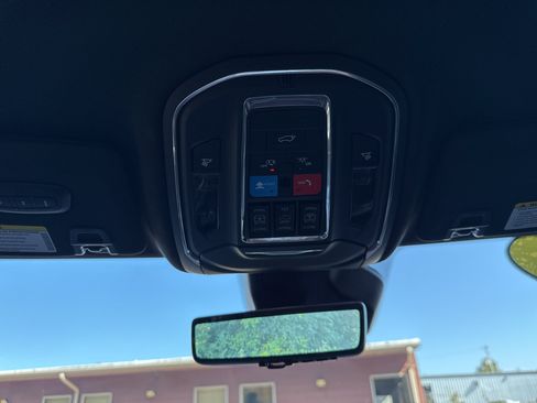 Used 2025 Jeep Grand Cherokee Limited w/ Luxury Tech Group II AWD/4WD image 43
