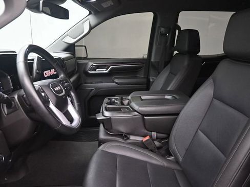 Used 2024 GMC Sierra 1500 SLT image 16