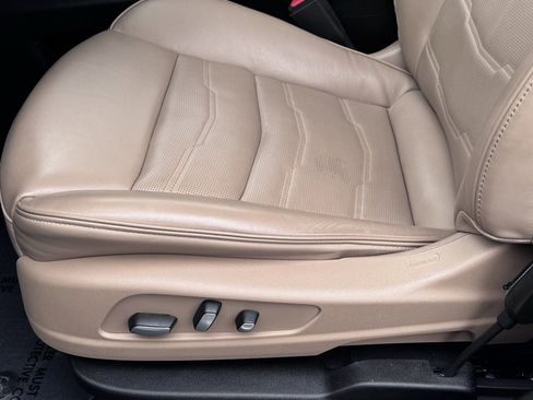 Used 2023 Cadillac XT6 Premium Luxury w/ Platinum Package image 12