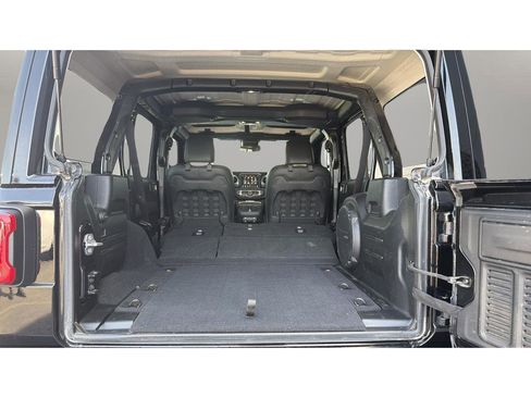 Used 2023 Jeep Wrangler Unlimited Rubicon 392 w/ Xtreme Recon 35" Tire Package AWD/4WD image 17