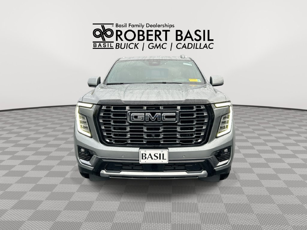 Used 2025 GMC Yukon Denali Ultimate AWD/4WD image 3