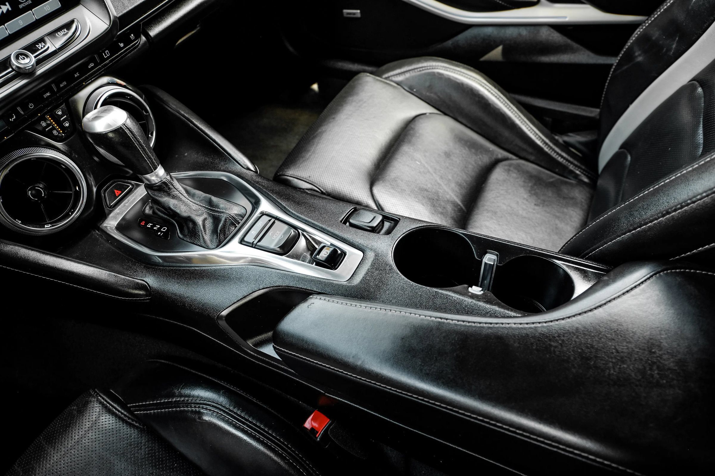 Used 2016 Chevrolet Camaro SS RWD image 24