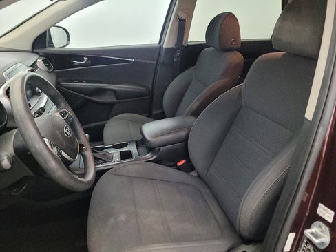 Used 2019 Kia Sorento AWD image 17