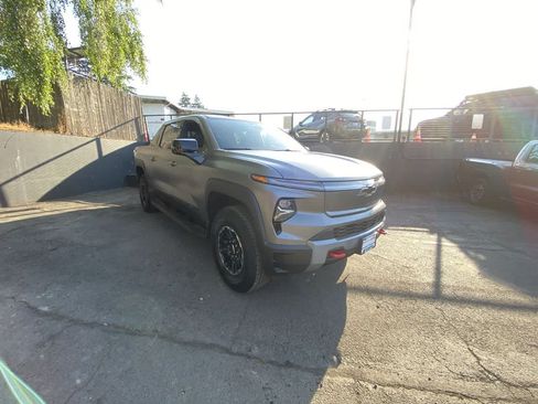 Used 2026 Chevrolet Silverado EV Trail Boss w/ Premium Package AWD/4WD image 8