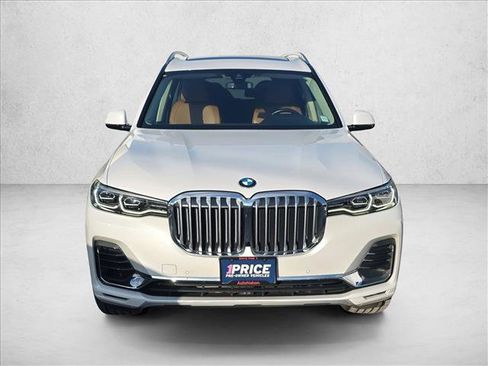 Used 2020 BMW X7 xDrive40i w/ Cold Weather Package image 2