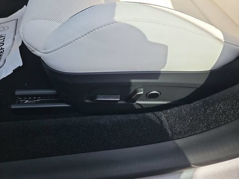Used 2025 Tesla Model 3 Performance AWD/4WD image 28