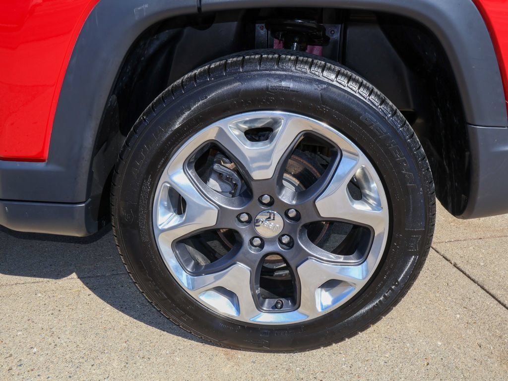 Used 2019 Jeep Compass Limited AWD/4WD image 10