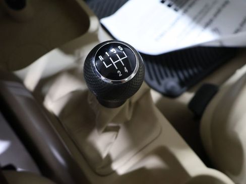 Used 2008 Volkswagen Beetle S image 21