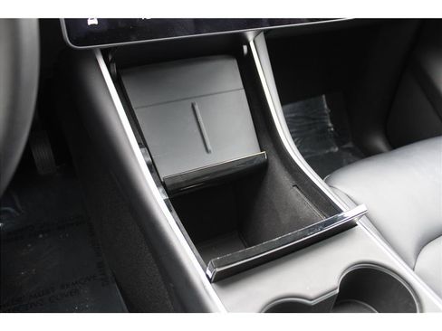 Used 2020 Tesla Model Y Long Range image 20