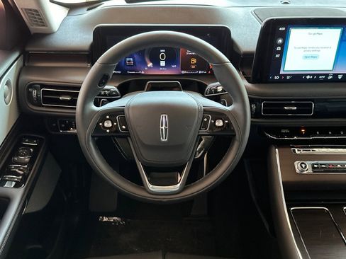 New 2025 Lincoln Aviator Reserve w/ Luxury Package image 13