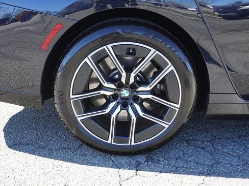 Used 2023 BMW 760i xDrive AWD/4WD image 22