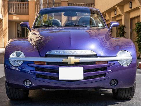 Used 2004 Chevrolet SSR w/ Preferred Equipment Group RWD image 13