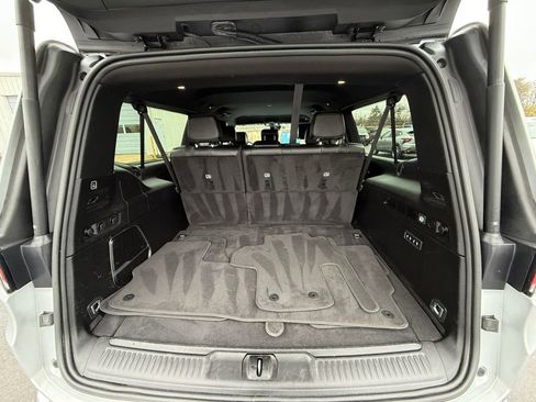 Used 2024 Jeep Wagoneer L Series II w/ Flexible Seating Group image 25