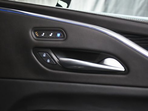 Used 2024 Cadillac Escalade Sport image 16