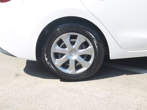 Used 2016 MAZDA MAZDA3 i Sport FWD image 27