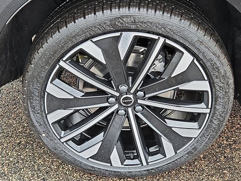 New 2026 Volvo XC60 T8 Ultra w/ Protection Package Premier AWD/4WD image 7