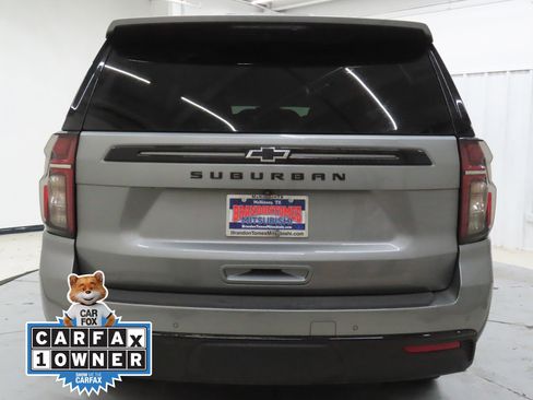 Used 2023 Chevrolet Suburban Z71 w/ Luxury Package image 4
