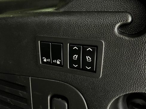Used 2016 Cadillac Escalade ESV Platinum AWD/4WD image 30