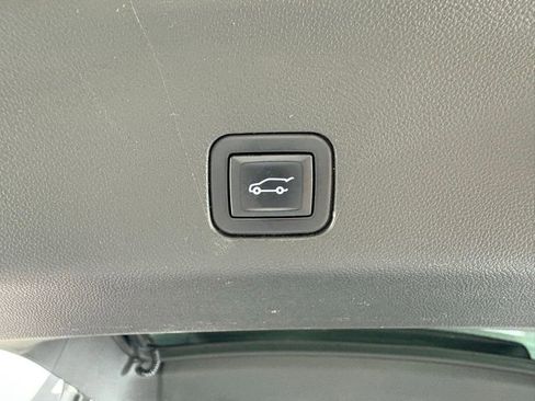 Used 2022 Chevrolet Tahoe Z71 image 52