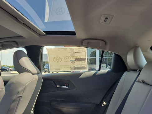 New 2027 Toyota Prius XLE FWD image 13