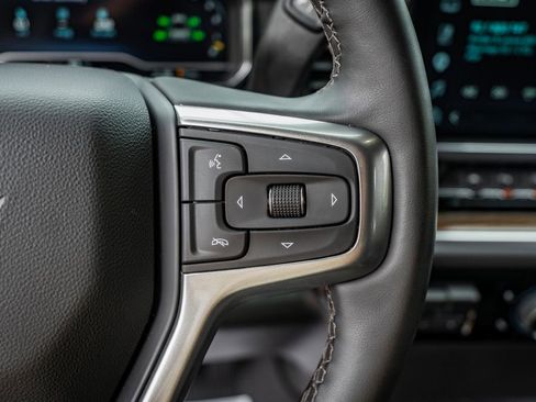 Used 2025 Chevrolet Silverado 1500 LT AWD/4WD image 24