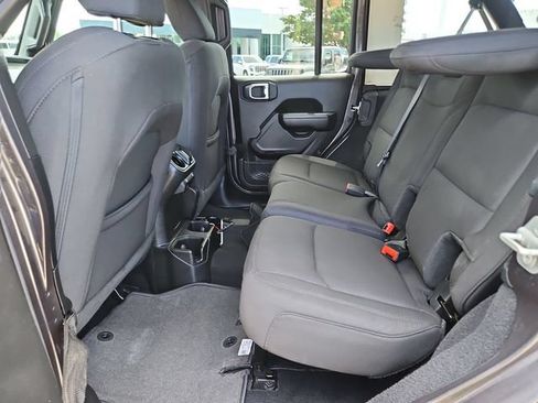 Used 2023 Jeep Wrangler Unlimited Sport AWD/4WD image 22