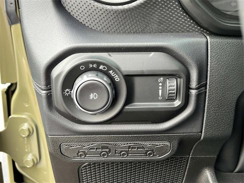 New 2025 Jeep Wrangler Unlimited Rubicon 392 image 22