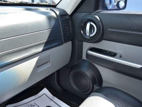 Used 2007 Dodge Nitro SLT image 19