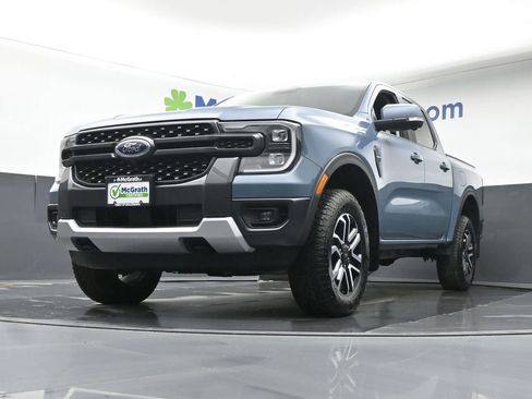 Used 2025 Ford Ranger Lariat w/ Trailer Tow Package image 6