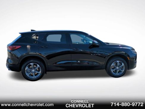 Used 2025 Chevrolet Blazer LT image 4