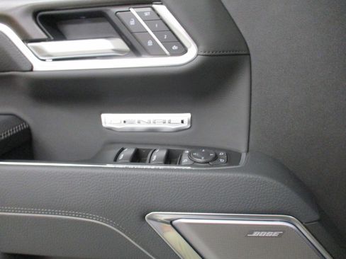 New 2026 GMC Sierra 1500 Denali w/ Denali Reserve Package image 38