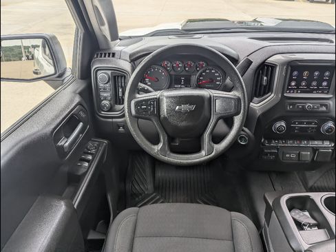 Used 2025 Chevrolet Silverado 1500 Custom Trail Boss AWD/4WD image 3