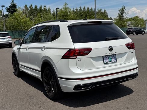 Used 2023 Volkswagen Tiguan SE R-Line AWD/4WD image 6
