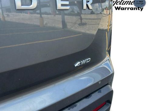 Used 2025 Nissan Pathfinder SV AWD/4WD image 35