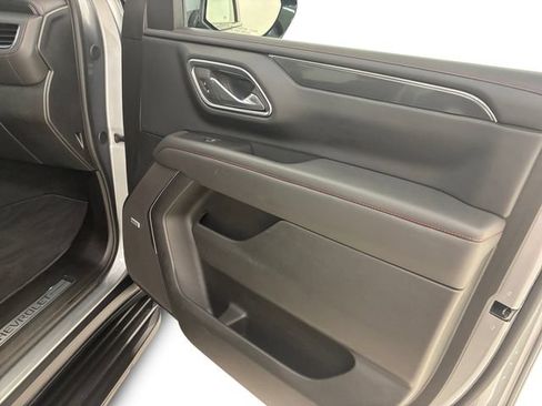 Used 2024 Chevrolet Suburban RST w/ Luxury Package AWD/4WD image 15