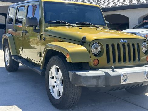 Used 2008 Jeep Wrangler Unlimited Sahara w/ Dual Top Group image 9