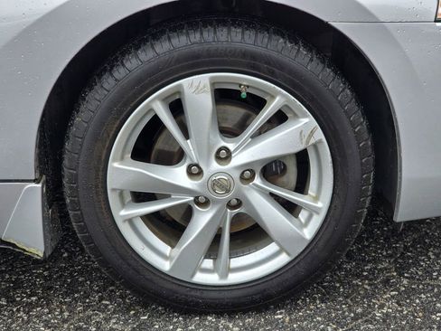 Used 2015 Nissan Altima 2.5 SV FWD image 22